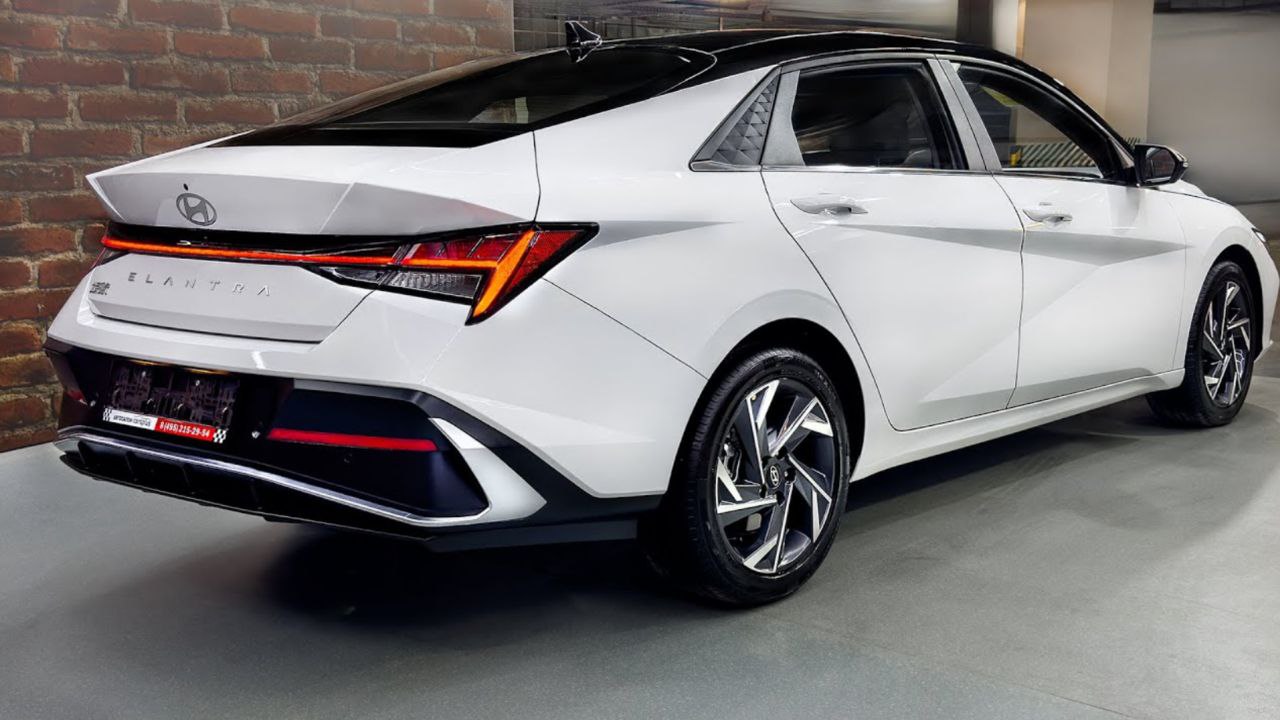 hyundai elantra hybrid 2025